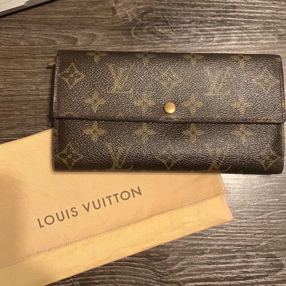 Louis Vuitton Handbags - Vintage Louis Vuitton Wallet